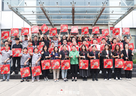 心系员工 情暖中秋 | 客来福家居给全体员工派发中秋福利